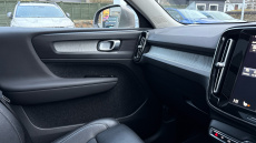 Volvo Xc40 2.0 B4P Inscription Pro 5dr Auto Petrol Estate